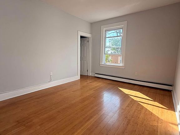 5th image of 303 Hobson St #2A