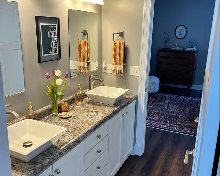 2102 N Cambridge Ave #2102 — Photo 9