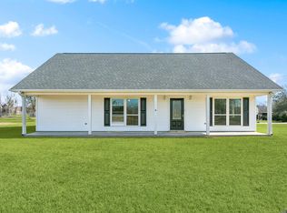 10437 Rogers B Rd, Saint Amant, LA 70774
