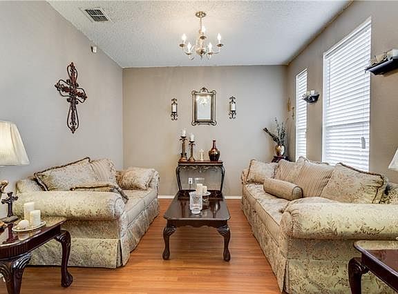 5th image of 11128 Whispering Brook Ln