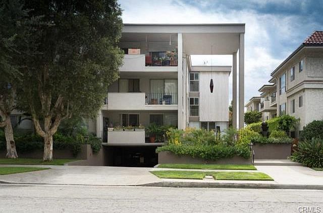1st image of 1810 Ramona Ave APT 25