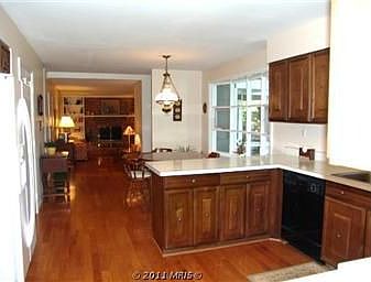 22' x 11' Kitchen w/ Wood Floor