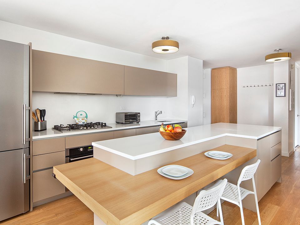 1st image of 1641 3rd Ave APT 11H