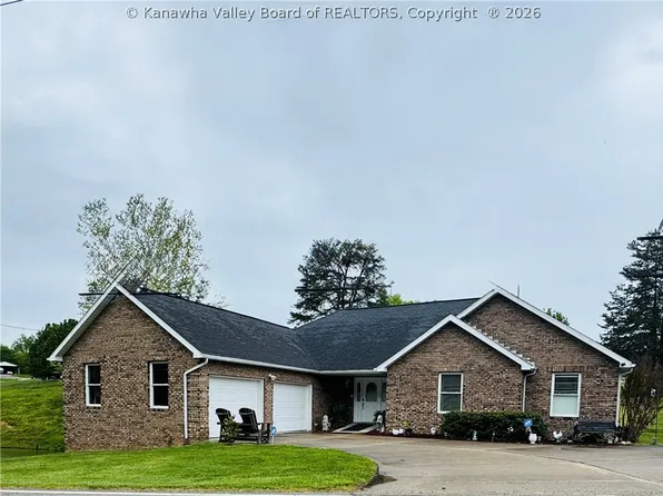 480 E Mud River Rd, Milton, WV 25541