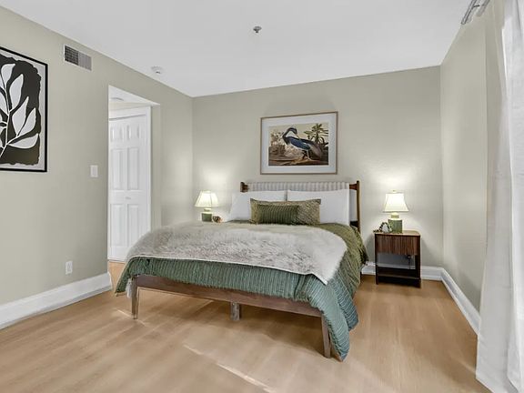 2nd image of 1001 Bridgeport Ave #312