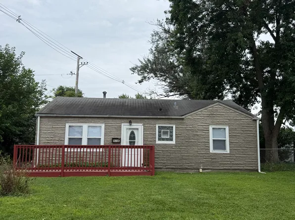 1726 Hosmer Ln, Crest Hill, IL 60403