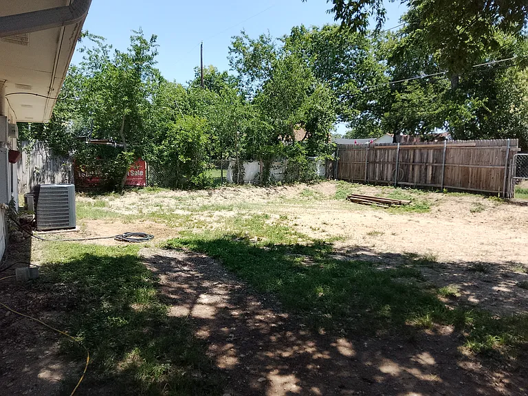 Townsend Dr — Photo 14