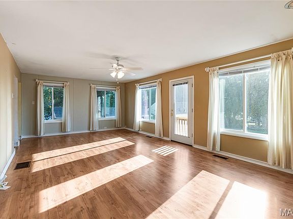 4th image of 709 Woodrow Ave