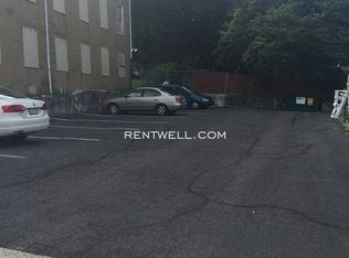 6 N Main St APT 9, Spring City, PA 19475