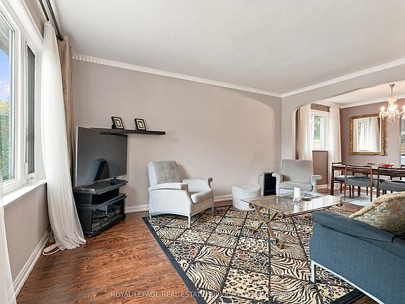 3rd image of 89 Yorkview Dr