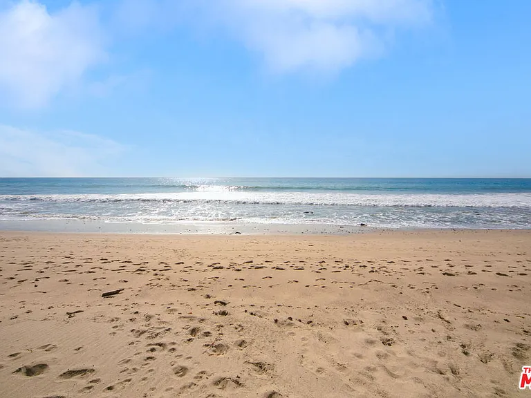 24542 Malibu Rd — Photo 14