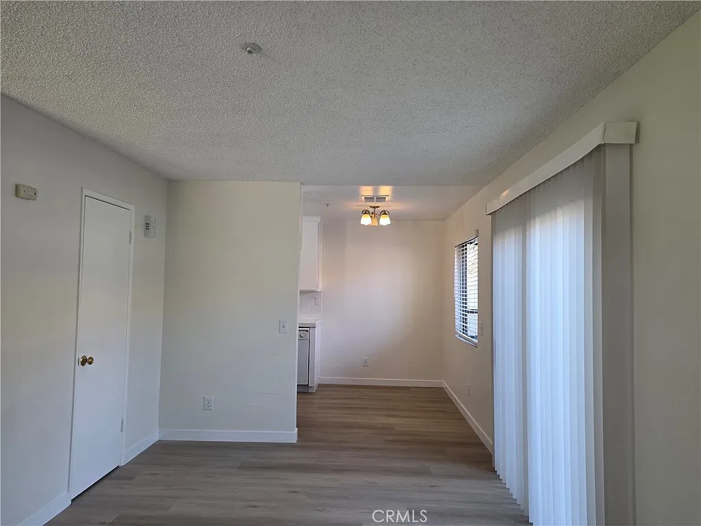 2 bed, 926 sqft, $2,600 — Photo 4