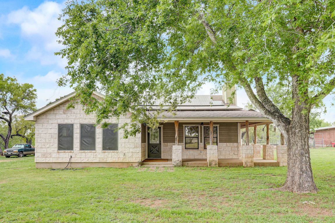 19280 LUCKEY RD, Atascosa, TX 78002 MLS 1765893 Zillow