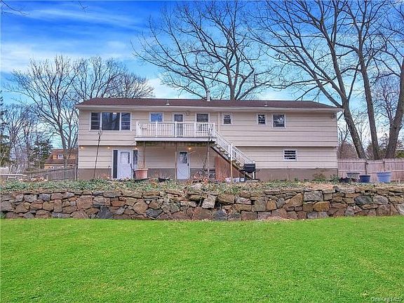 5th image of 55 Freedman Ave