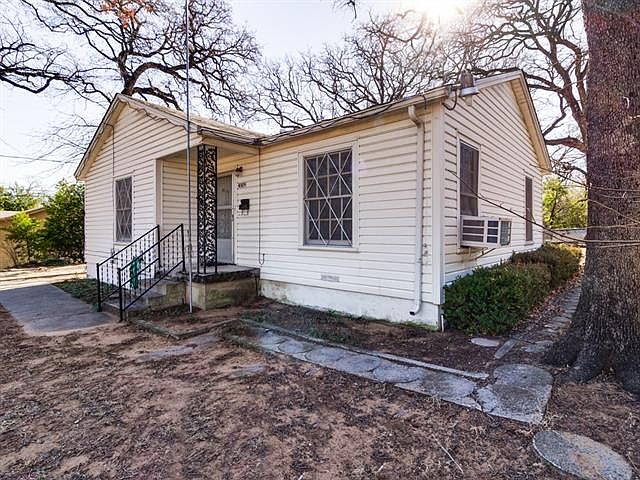1st image of 4809 Black Oak Ln