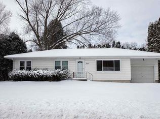 218 N Ellen St, Cedar Falls, IA 50613