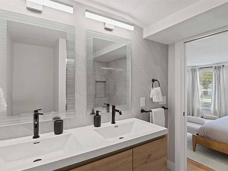 326 S Lime Ave — Photo 26