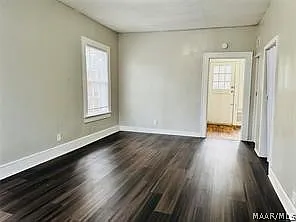2 bed, 1.0 bath, 750 sqft, $750 — Photo 2