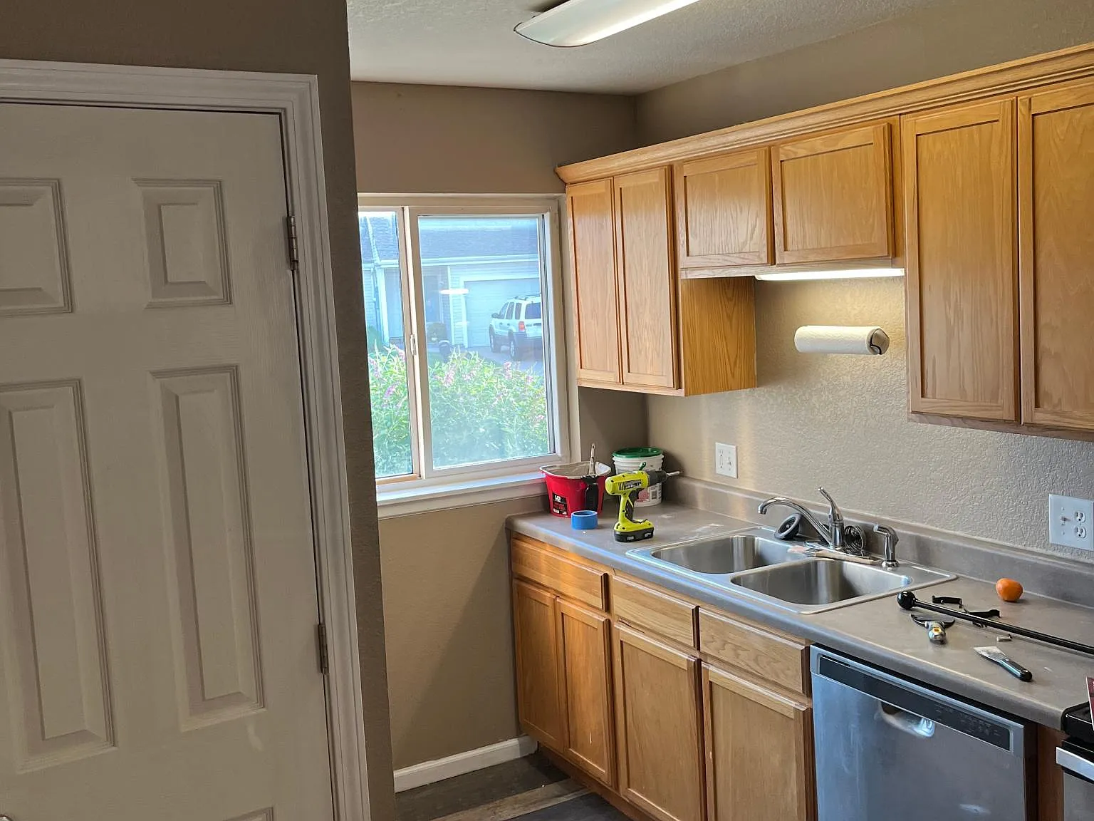 1120 Newfoundland Dr — Photo 2