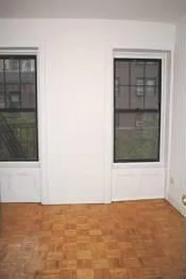 Rented by Universal Realty Group | media 23