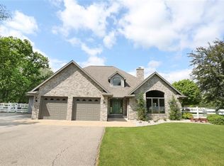 E1404 Dayton Rd, Waupaca, WI 54981