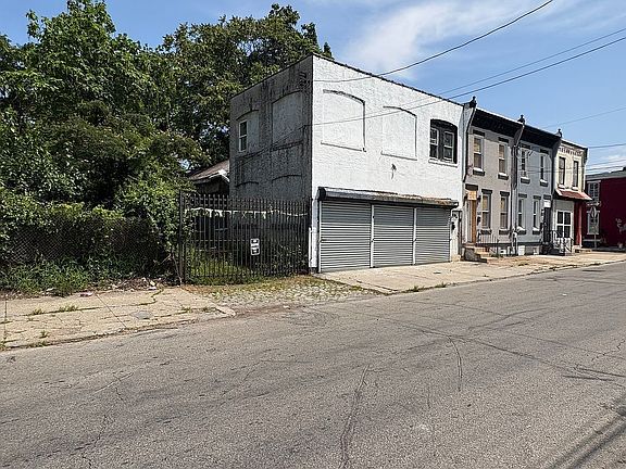 2nd image of 2539 N 26th St