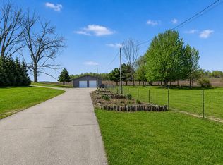 52290 Townhall Rd, Dowagiac, MI 49047