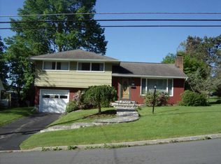 21 Holiday Hl, Endicott, NY