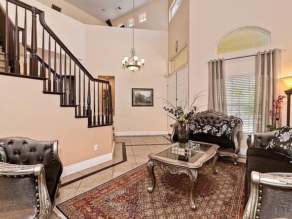3rd image of 742 W Bel Esprit Cir