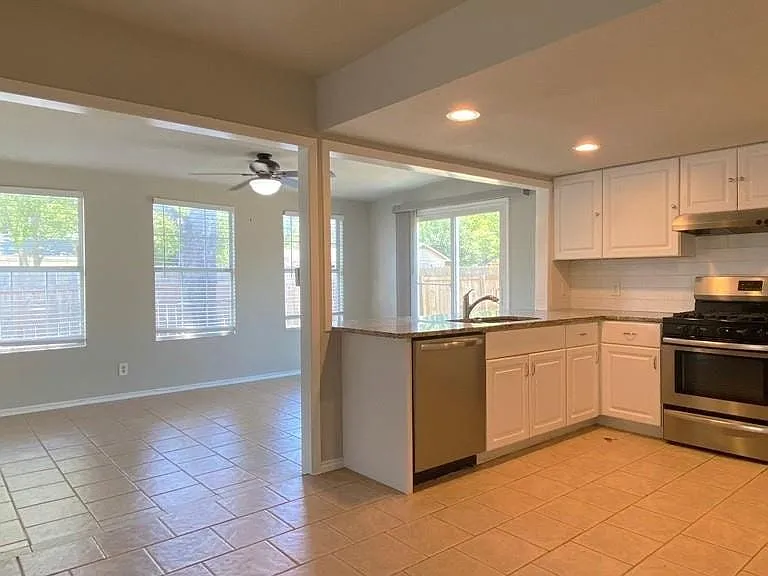 7000 Bryn Mawr Cv — Photo 39
