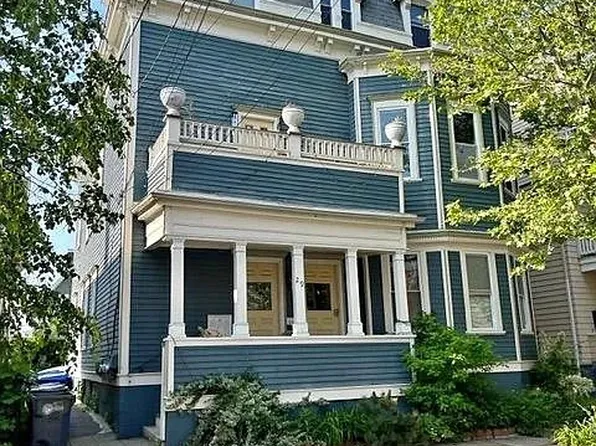 29 Brighton St, Providence, RI