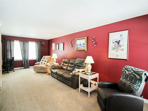 4th image of 11520 Colonial Woods Dr