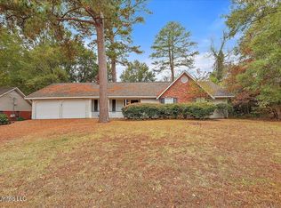 5885 Ferncreek Dr, Jackson, MS 39211