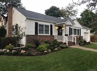 2642 Clovermere Rd, Oceanside, NY 11572