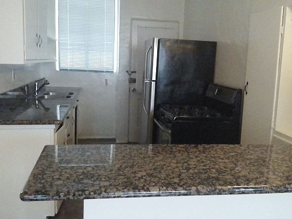 3rd image of 620 N Sweetzer Avenue # Fl 1ST