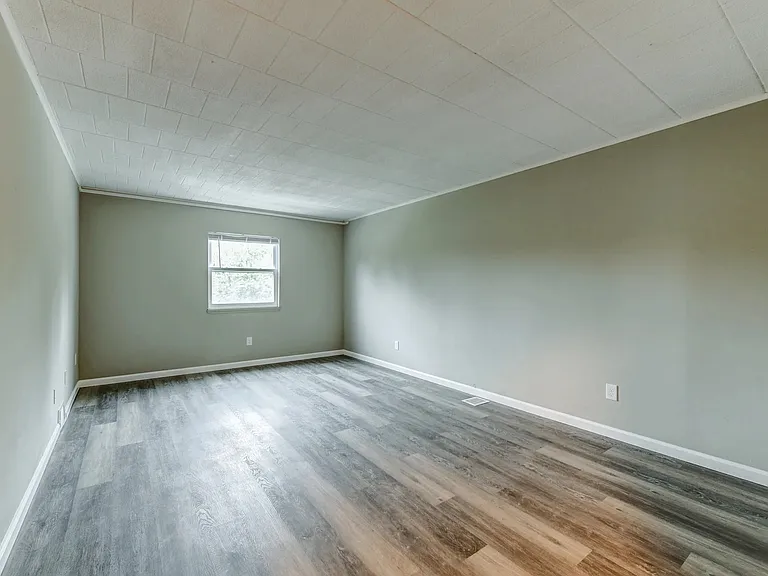 2207-2217 Aurora Dr #2213 — Photo 11