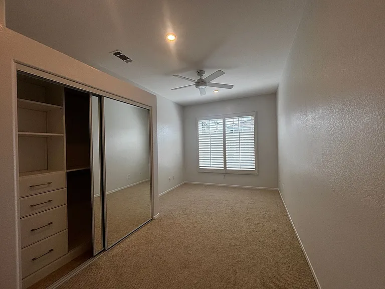 634 Compass Ct — Photo 20