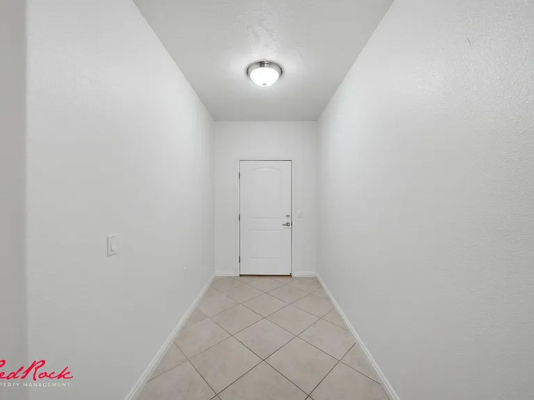 1546 Morane Manor Dr — Photo 21