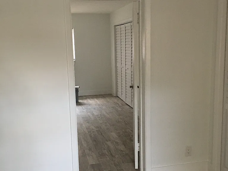 535 Spencer Dr #1-B — Photo 3