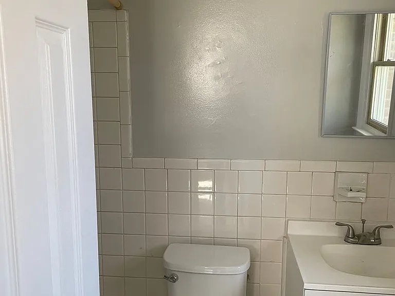 Chestnut Street Apartments — Photo 14