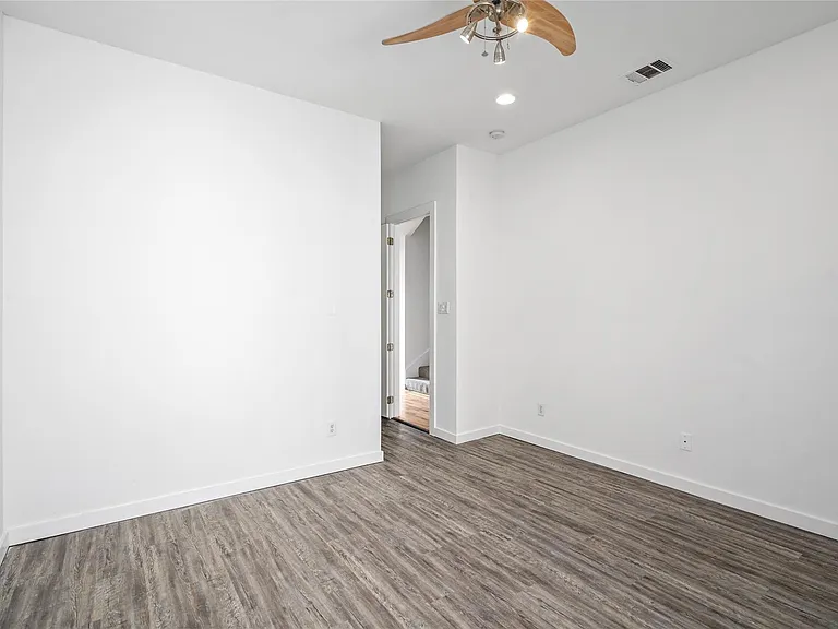 5712 Winsome Ln #5 — Photo 33