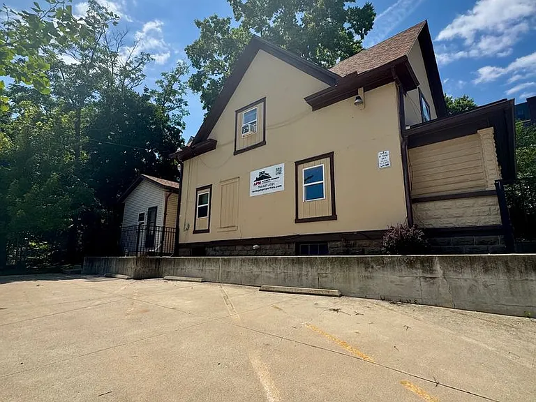 99 E Wood St — Photo 10