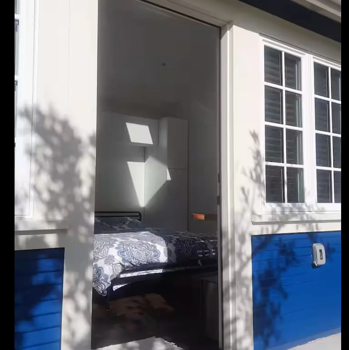 Studio, 400 sqft, $2,995 — Photo 4
