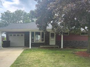 1703 Short Dr, Pekin, IL 61554