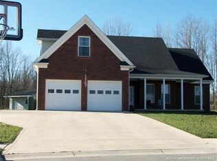 133 W Pigeon Ridge Ct, Scottsburg, IN 47170