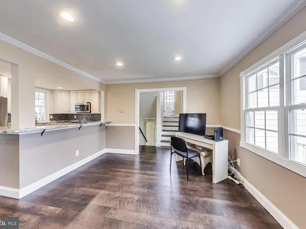 10104 51st Ave, College Park, MD 20740