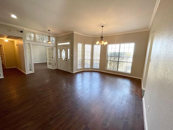 5th image of 233 Hidden Acres Ln