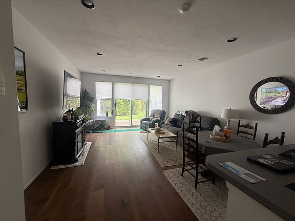 4th image of 192 Windward Dr