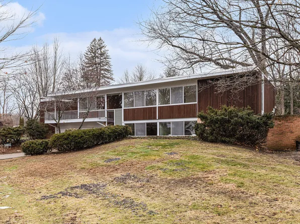 2427 Londonderry Rd, Ann Arbor, MI 48104