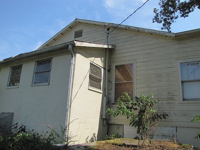 2nd image of 442 County Road 312